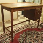 760 7201 WRITING DESK